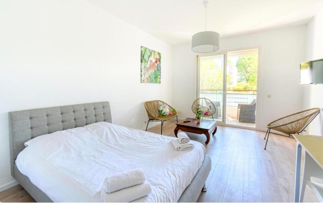 Superbe Studio Lumineux Sur Cannes Avec Terrasse ! A Quelques Minutes De La Celebre Rue D'Antibes ! Ngoại thất bức ảnh